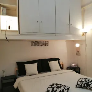 Via Varese Apartamento